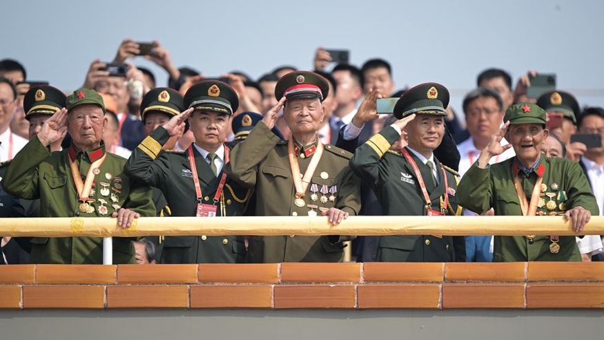 像說丨九三閱兵之致敬