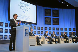 梅德韋杰夫在達(dá)沃斯論壇上發(fā)言