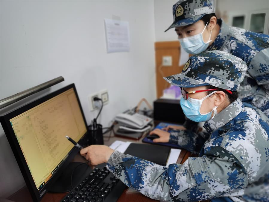 （圖文互動）（8）“白衣戰(zhàn)士”在沖鋒——記“最美新時(shí)代革命軍人”仲月霞