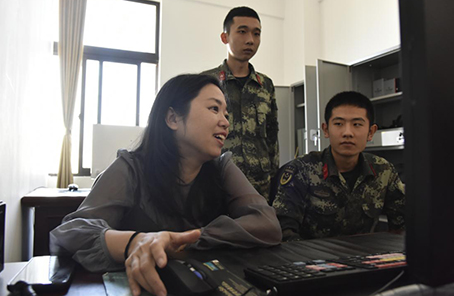 軍嫂鄭如:雖苦不怕，是我對(duì)愛(ài)的承諾