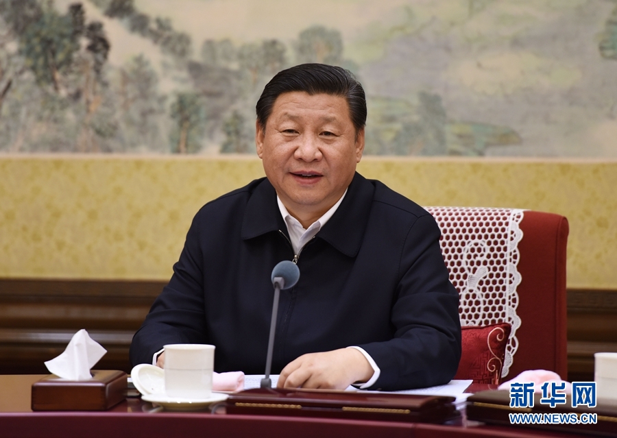12月28日至29日，中共中央政治局召開專題民主生活會，對照檢查踐行“三嚴(yán)三實”情況，討論研究加強黨風(fēng)廉政建設(shè)措施。中共中央總書記習(xí)近平主持會議并發(fā)表重要講話。新華社記者 李學(xué)仁 攝 
