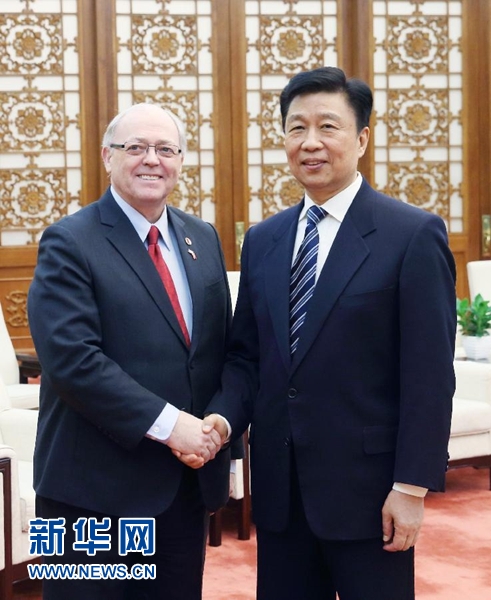 1月4日，中國國家副主席李源潮在北京人民大會(huì)堂會(huì)見加拿大參議長(zhǎng)富里。新華社記者 姚大偉 攝