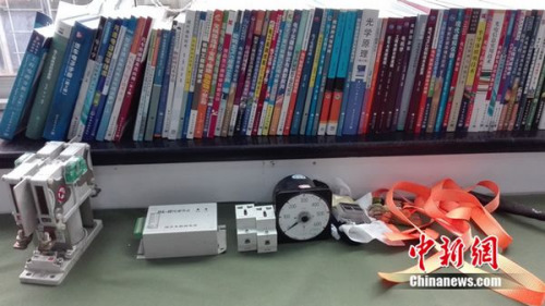 周勇工作室的一角。中新網 邱宇 攝
