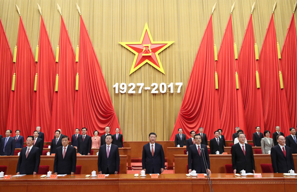 8月1日，慶祝中國人民解放軍建軍90周年大會在北京人民大會堂隆重舉行。中共中央總書記、國家主席、中央軍委主席習近平和李克強、張德江、俞正聲、劉云山、王岐山、張高麗等出席大會。新華社記者 鞠鵬 攝