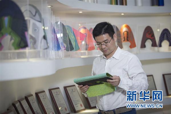 （十九大時光·圖文互動）（3）青春，在夢想的引領下飛揚——來自基層蹲點現(xiàn)場的報道
