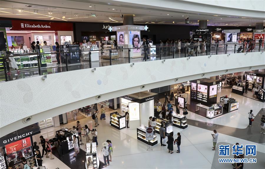 (新華全媒頭條·潮起海之南·圖文互動(dòng))(11)春潮拍岸千帆進(jìn)——海南特區(qū)改革開(kāi)放30年紀(jì)實(shí)