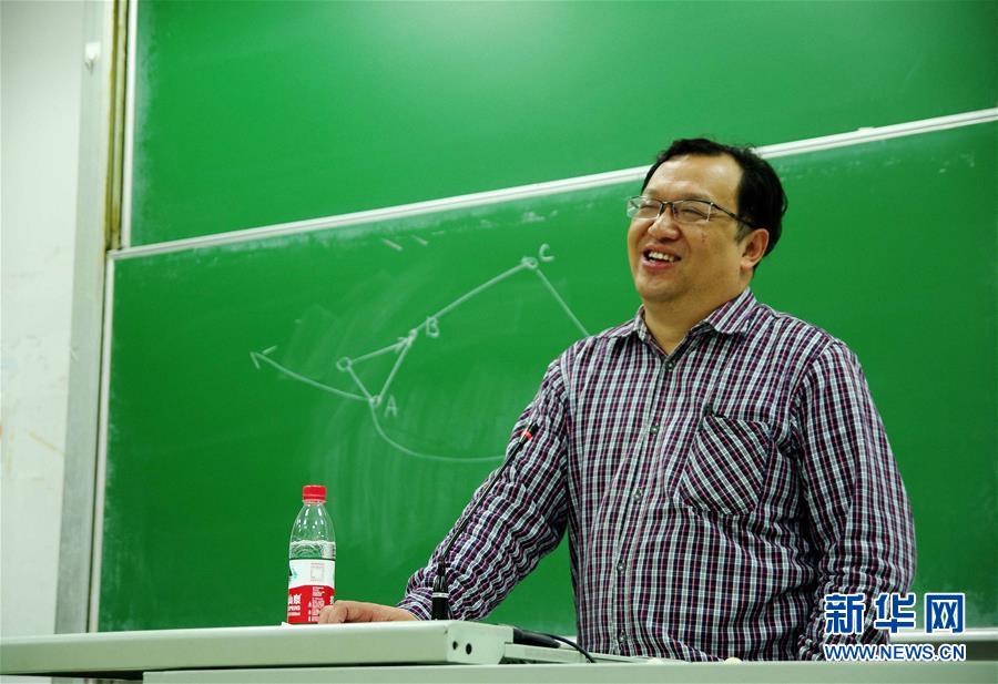 （新華全媒頭條·圖文互動）（3）清明，為了祭奠，更為了前行