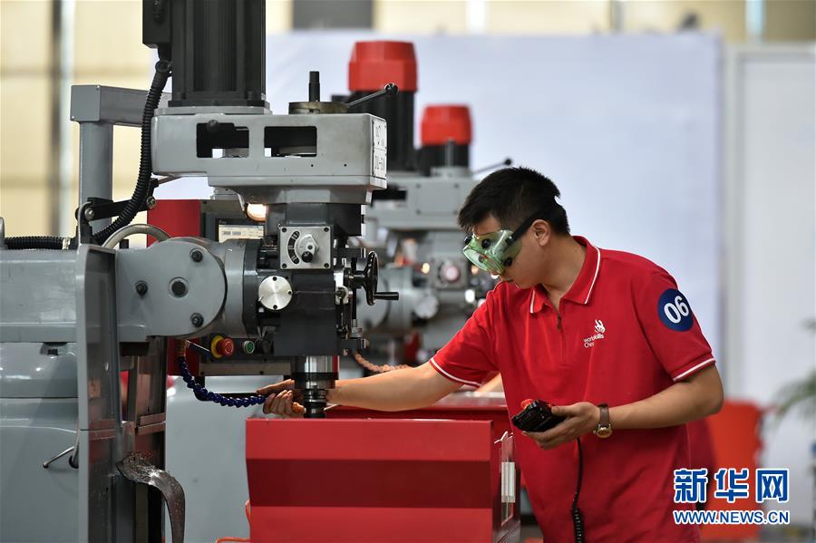 （新華全媒頭條·圖文互動(dòng)）（4）上下合力，聚力破障，開辟“大國工匠”建設(shè)新格局