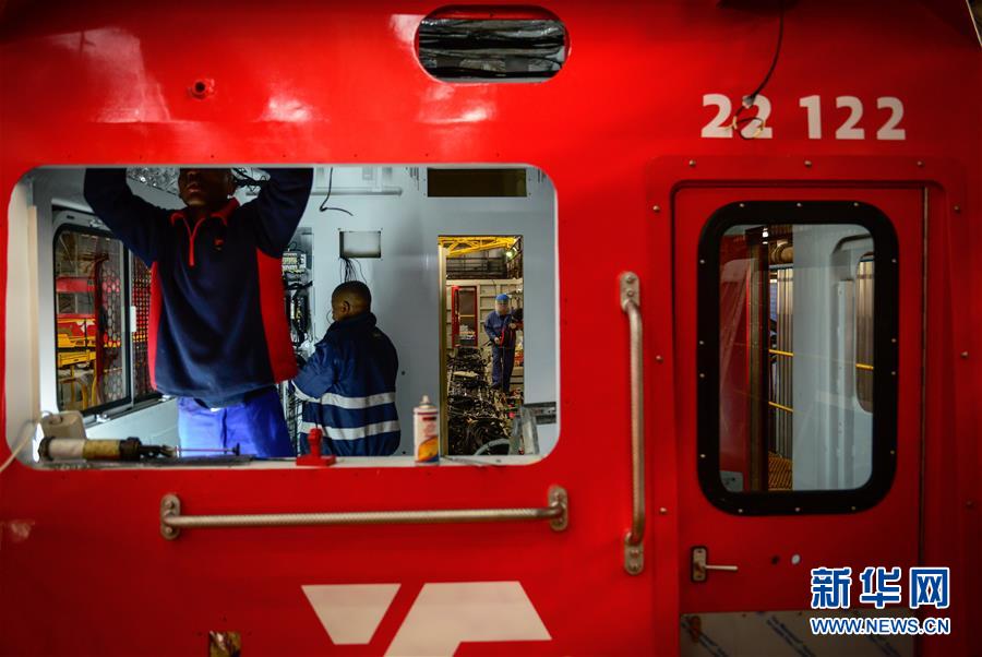 (新華全媒頭條·圖文互動(dòng))(5)書(shū)寫發(fā)展合作大文章 推動(dòng)全球治理新變革——習(xí)近平主席中東非洲之行前瞻