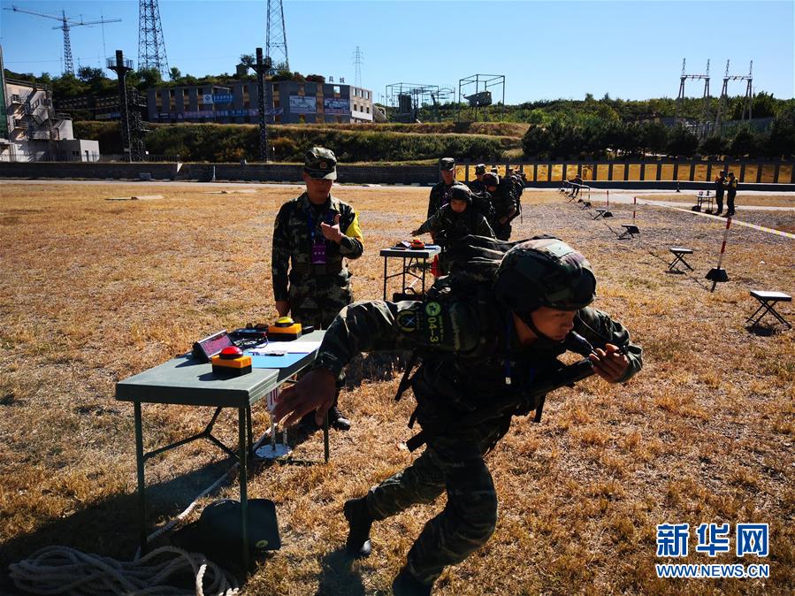 (圖文互動)(6)一切為了實戰(zhàn)——武警部隊“巔峰”特戰(zhàn)比武競賽現(xiàn)場見聞