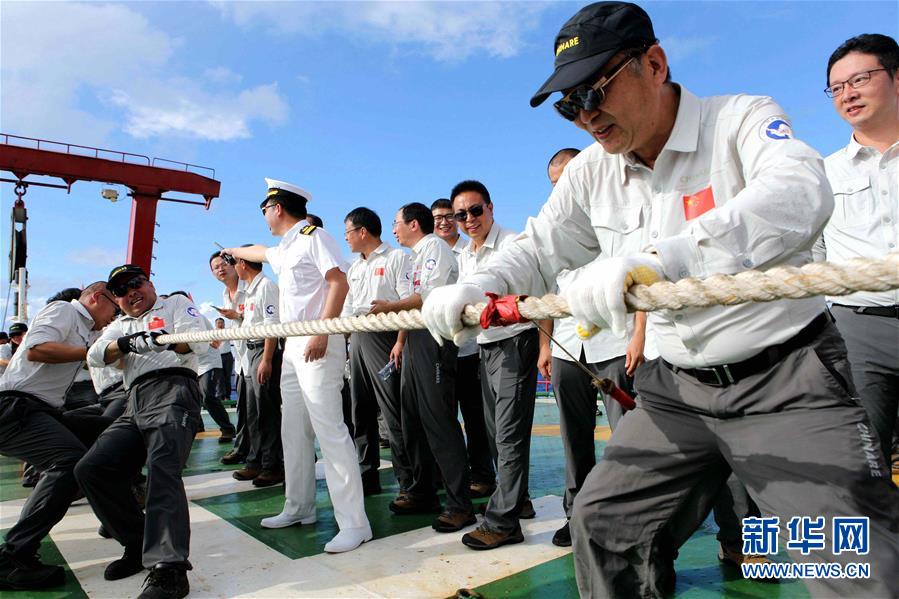 (圖文互動(dòng))(3)“雪龍”號穿越赤道進(jìn)入南半球