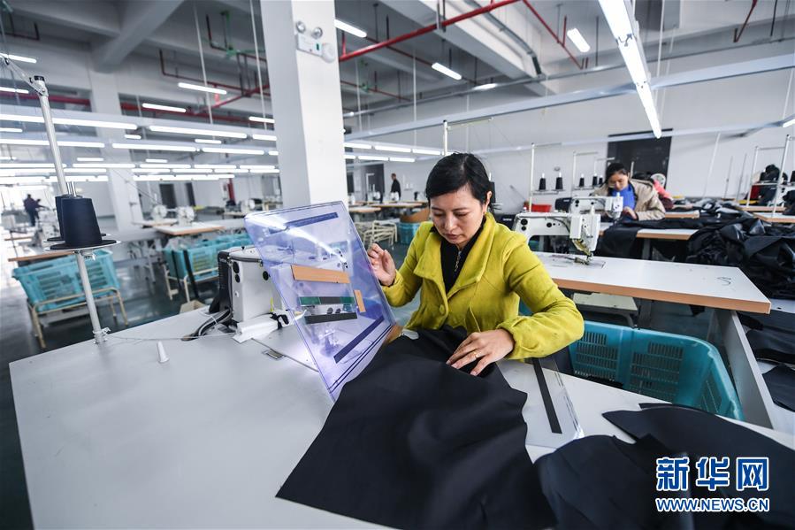 (慶祝改革開(kāi)放40周年基層行·鄉(xiāng)鎮(zhèn)篇·圖文互動(dòng))(3)烏鎮(zhèn)40年:根里的靜與脈中的動(dòng)