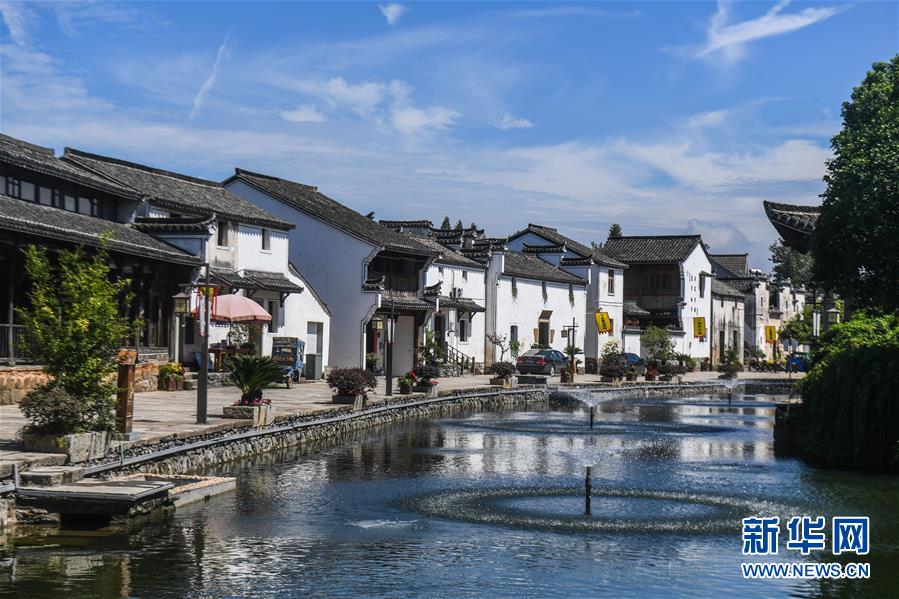 (在習(xí)近平新時(shí)代中國特色社會(huì)主義思想指引下·慶祝改革開放40周年)(新華全媒頭條·圖文互動(dòng))(6)在改革開放大潮中砥礪奮進(jìn)——新時(shí)代踐行新發(fā)展理念紀(jì)行