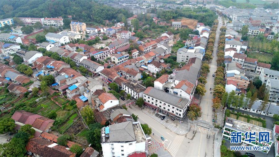 (新華全媒頭條·圖文互動)(5)跨越40年的民心見證