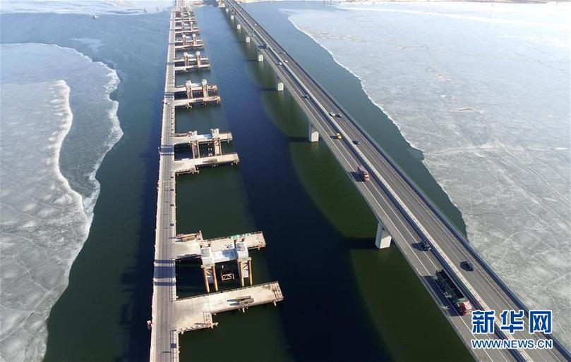 (新華全媒頭條·圖文互動)(8)創(chuàng)造新的更大奇跡——黨的十八屆三中全會召開五周年述評