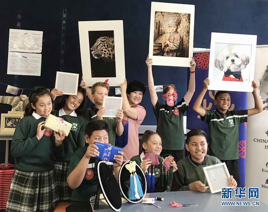 （兩會(huì)·基層代表履職故事）（5）全國(guó)人大代表孫艷玲：做好非遺事業(yè)，讓古老技藝活起來(lái)