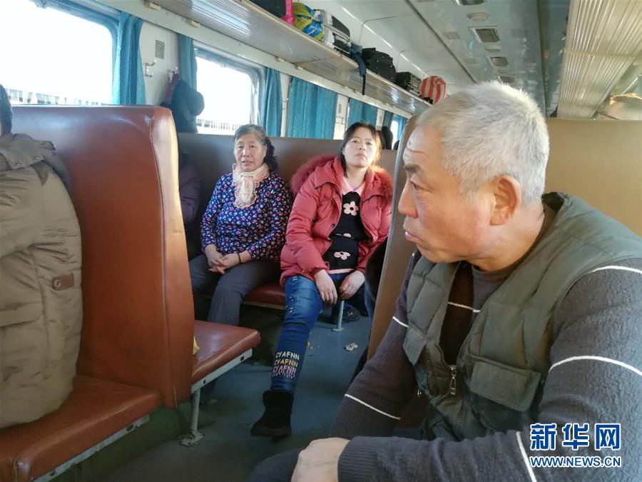 （新春走基層·圖文互動）（2）變的是時間，不變的是溫情——開往小興安嶺深處的幸福“慢火車”