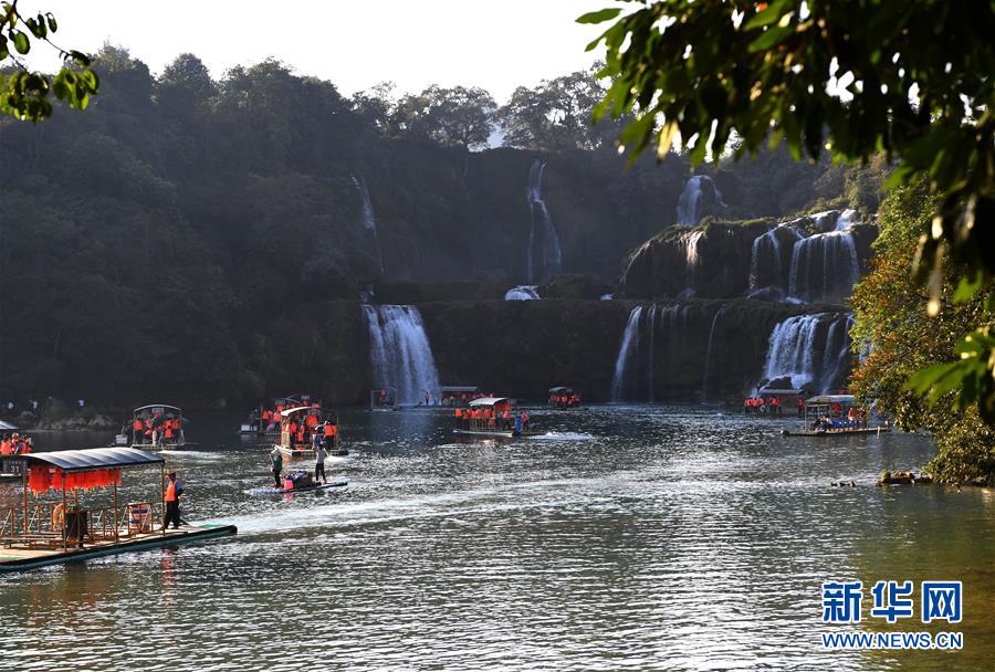 (兩會(huì)前夕看落實(shí)·圖文互動(dòng))(3)開(kāi)放合作走活發(fā)展“新棋局”--廣西落實(shí)習(xí)近平總書(shū)記全國(guó)兩會(huì)重要講話(huà)精神紀(jì)實(shí)