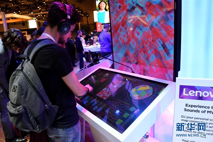 (新華全媒頭條·迎接兩會·經(jīng)濟(jì)特稿·圖文互動)(3)堅定信心 搶抓機(jī)遇勇爭先——迎接全國兩會中國經(jīng)濟(jì)系列述評之一