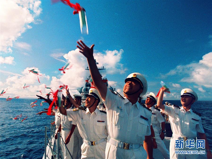 （新華全媒頭條·人民海軍70年·圖文互動）（1）向海圖強(qiáng)春潮涌——黨中央、中央軍委和習(xí)主席關(guān)心人民海軍建設(shè)發(fā)展紀(jì)實(shí)