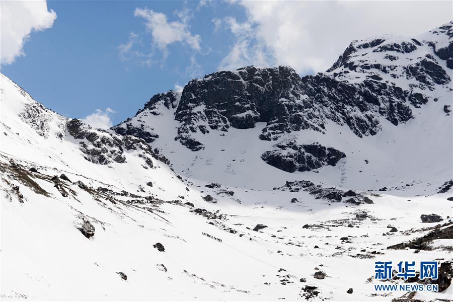 (壯麗70年·奮斗新時(shí)代·圖文互動(dòng))(2)書寫在云端上的忠誠——卓拉哨所官兵衛(wèi)國戍邊記事