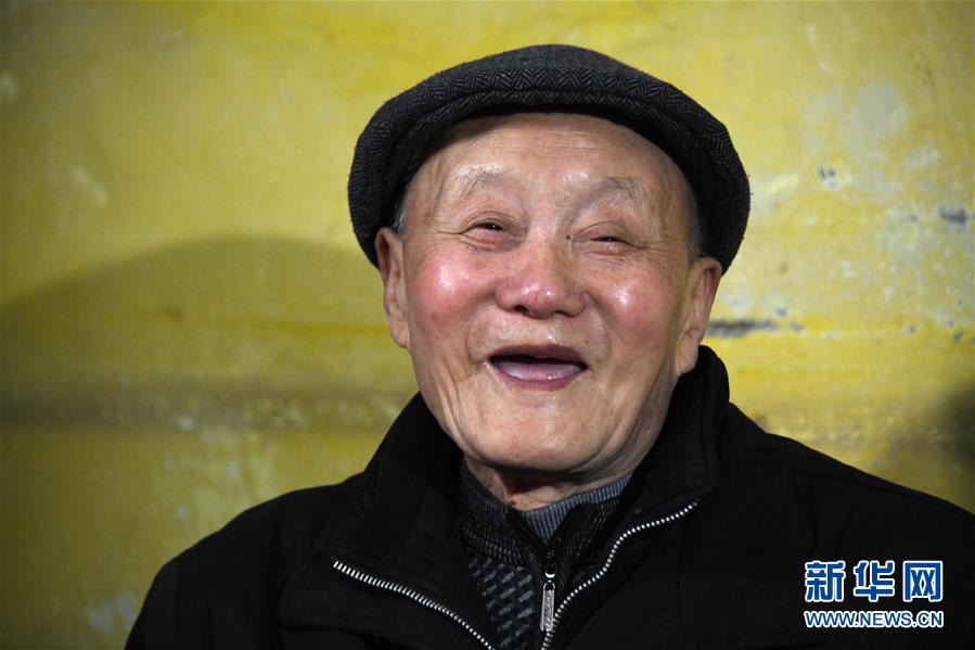 （新華全媒頭條·圖文互動(dòng)）（1）鍛造領(lǐng)航復(fù)興的中流砥柱——寫(xiě)在“不忘初心、牢記使命”主題教育即將啟動(dòng)之際