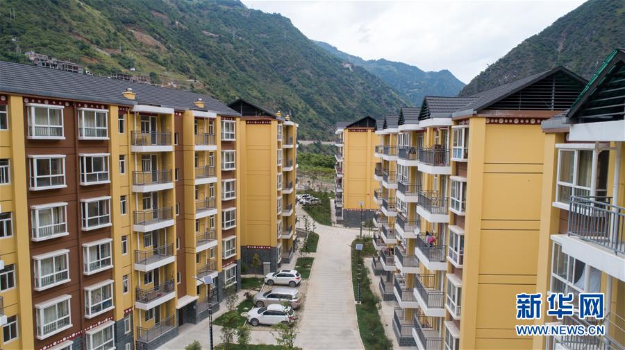 （直過民族脫貧攻堅·圖文互動）（6）下山！傈僳群眾開啟新生活