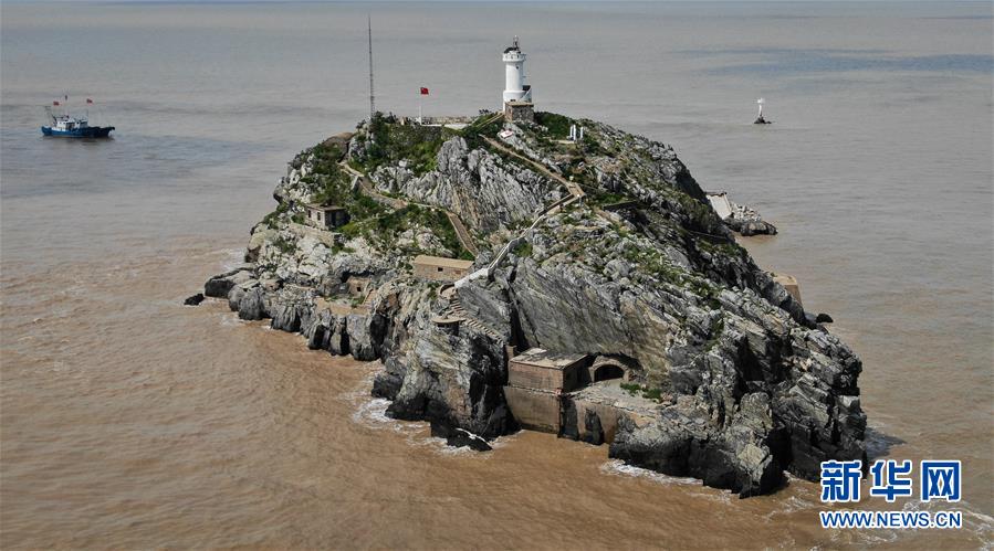 (圖文互動(dòng))(3)“核心價(jià)值觀百場(chǎng)講壇”走上開山島 宣講守島精神