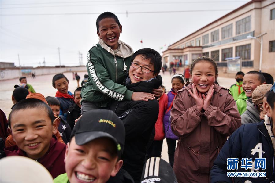 （不忘初心、牢記使命·圖文互動）（1）青春之花綻放五千米云端——記扎根海拔最高縣小學(xué)教師夫妻杜安東、曹曉花