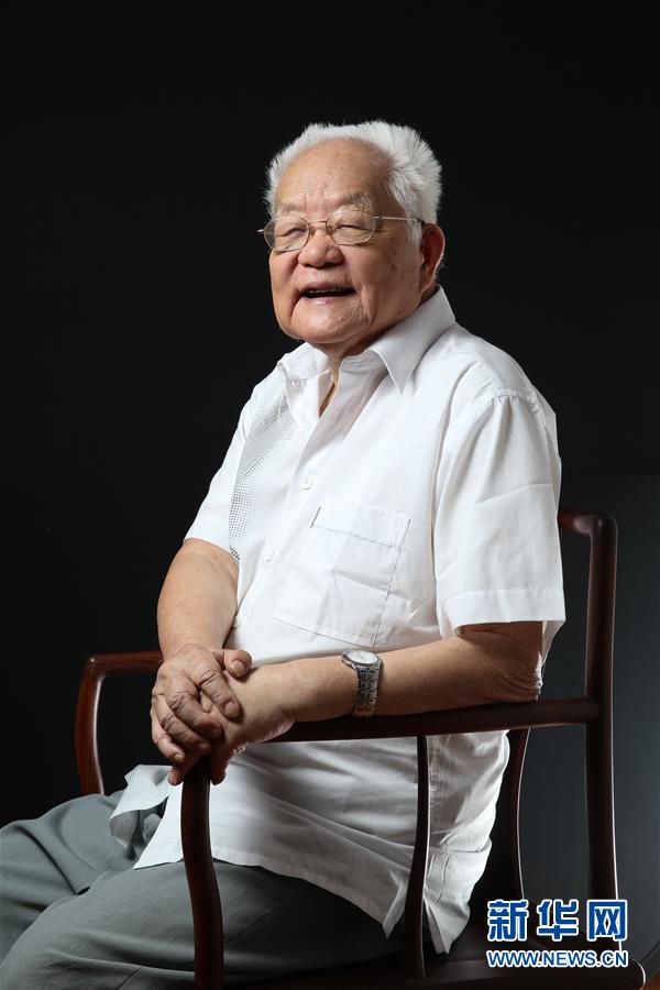 （壯麗70年·奮斗新時(shí)代——共和國(guó)榮光·圖文互動(dòng)）（1）吳文?。簞?chuàng)“中國(guó)方法”，尋數(shù)學(xué)之“道”