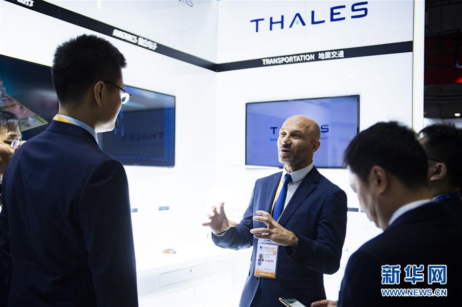 (新華全媒頭條·圖文互動(dòng))(6)共襄盛舉 共享未來(lái)——與會(huì)人士熱議習(xí)近平主席在第二屆中國(guó)國(guó)際進(jìn)口博覽會(huì)上的主旨演講