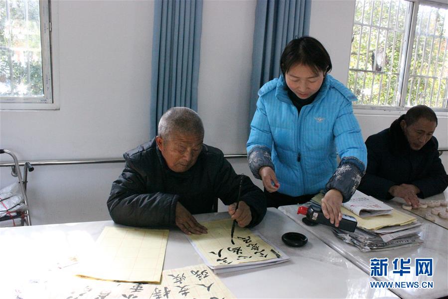 （在習近平新時代中國特色社會主義思想指引下——新時代新作為新篇章·總書記關切脫貧事·圖文互動）（3）醫(yī)療扶貧，照亮貧困家庭的明天