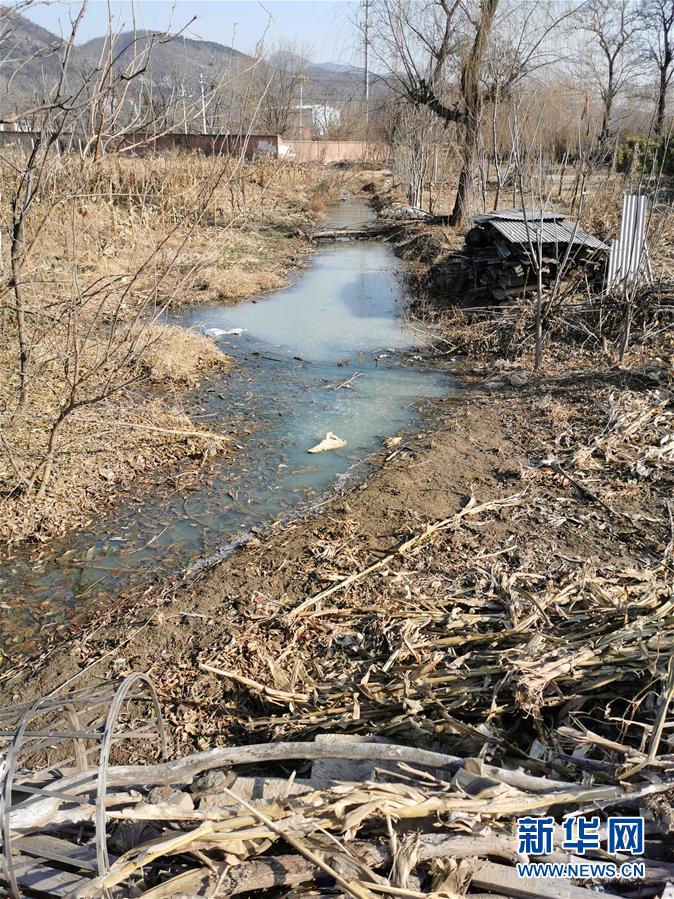 （新華調(diào)查·國務院農(nóng)村人居環(huán)境大檢查·圖文互動）（2）農(nóng)村生活污水何處去？——農(nóng)村污水治理“梗阻”現(xiàn)象調(diào)查