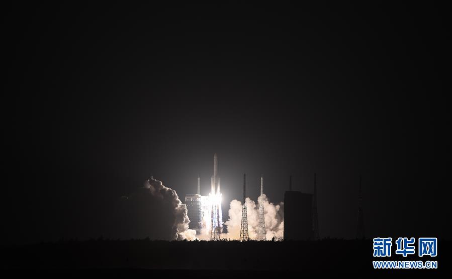 (新華全媒頭條·圖文互動)(2)“胖五”問天記——中國“最強(qiáng)火箭”長征五號復(fù)出紀(jì)實(shí)