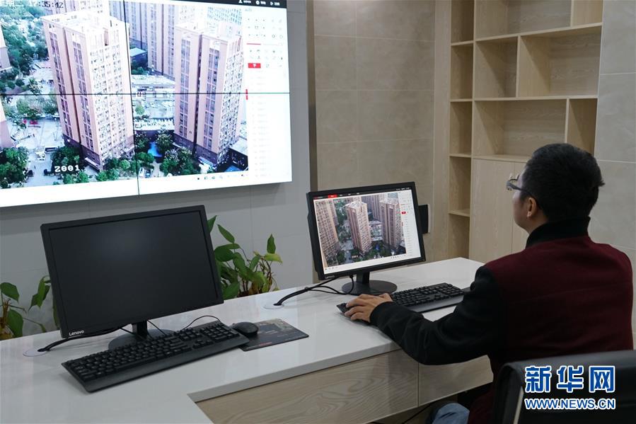 （在習(xí)近平新時(shí)代中國(guó)特色社會(huì)主義思想指引下——新時(shí)代新作為新篇章·總書(shū)記關(guān)切高質(zhì)量發(fā)展·圖文互動(dòng)）（3）同一片家園，同一個(gè)夢(mèng)想——棚改區(qū)里的民生新事