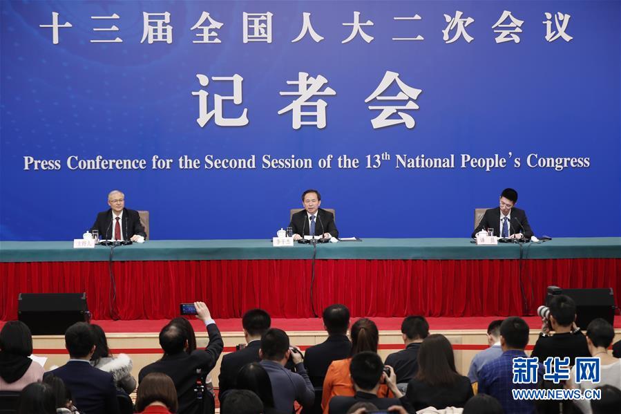 (兩會(huì)·XHDW)(1)生態(tài)環(huán)境部部長(zhǎng)李干杰就“打好污染防治攻堅(jiān)戰(zhàn)”答記者問(wèn)