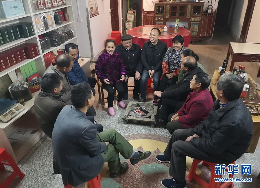 (新華全媒頭條·圖文互動)(8)循著習(xí)近平總書記足跡感受新時代新年味