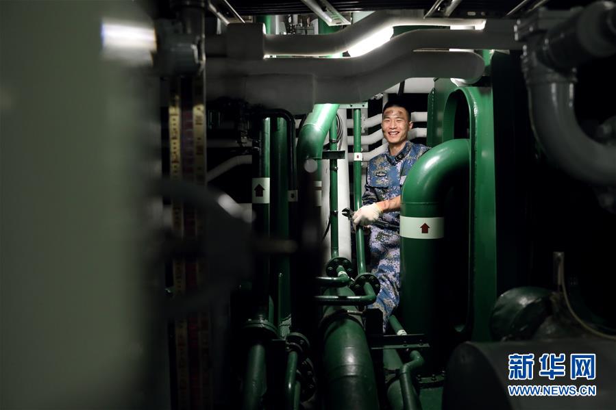 （新春走基層·圖文互動）（5）“我們的目標在視距之外，征途是星辰大海”——夜探國產(chǎn)首艘萬噸級驅逐艦南昌艦