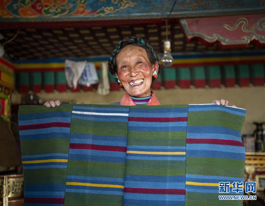 (新春走基層·圖文互動(dòng))(7)守土與鄉(xiāng)愁——走進(jìn)珠峰腳下的村莊