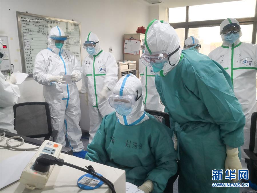 (新春走基層·圖文互動(dòng))(4)把青春融進(jìn)祖國(guó)的山河——新春走近忠誠(chéng)守護(hù)家園的人民子弟兵