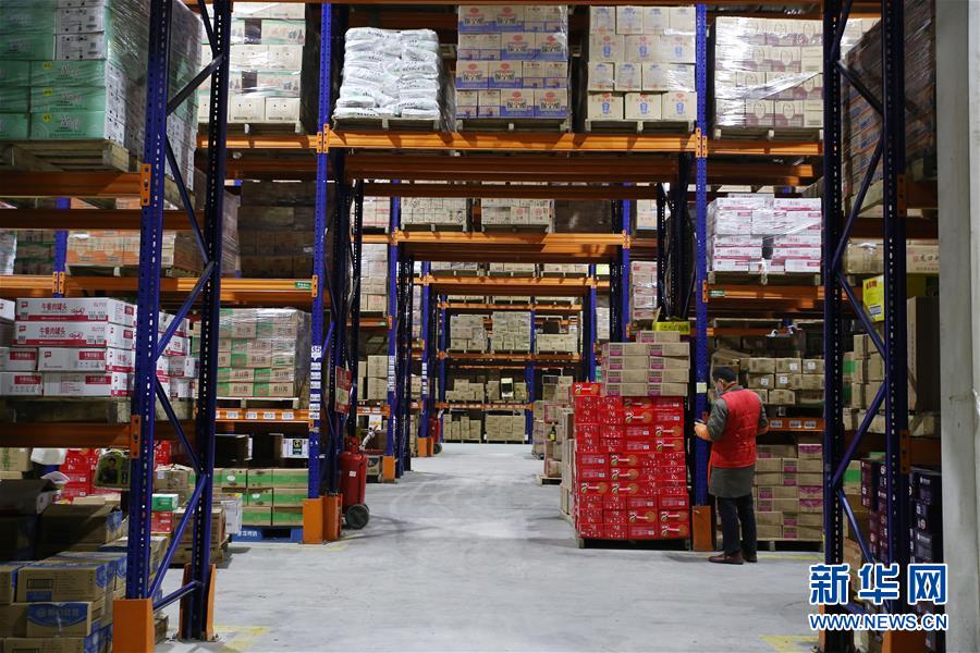 (聚焦疫情防控·圖文互動)(3)“老鄰居”一直在——四川紅旗連鎖的堅(jiān)守