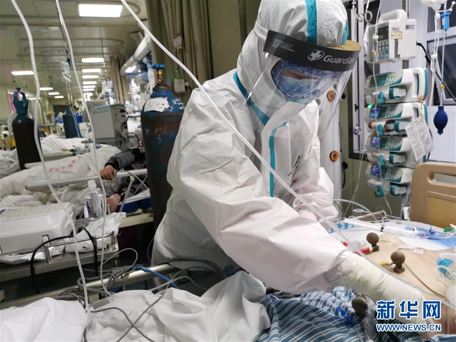 （一線抗疫群英譜·圖文互動(dòng)）（1）生命之光，溫暖“無面之交”——記抗疫一線重癥監(jiān)護(hù)室90后護(hù)士金鈺 