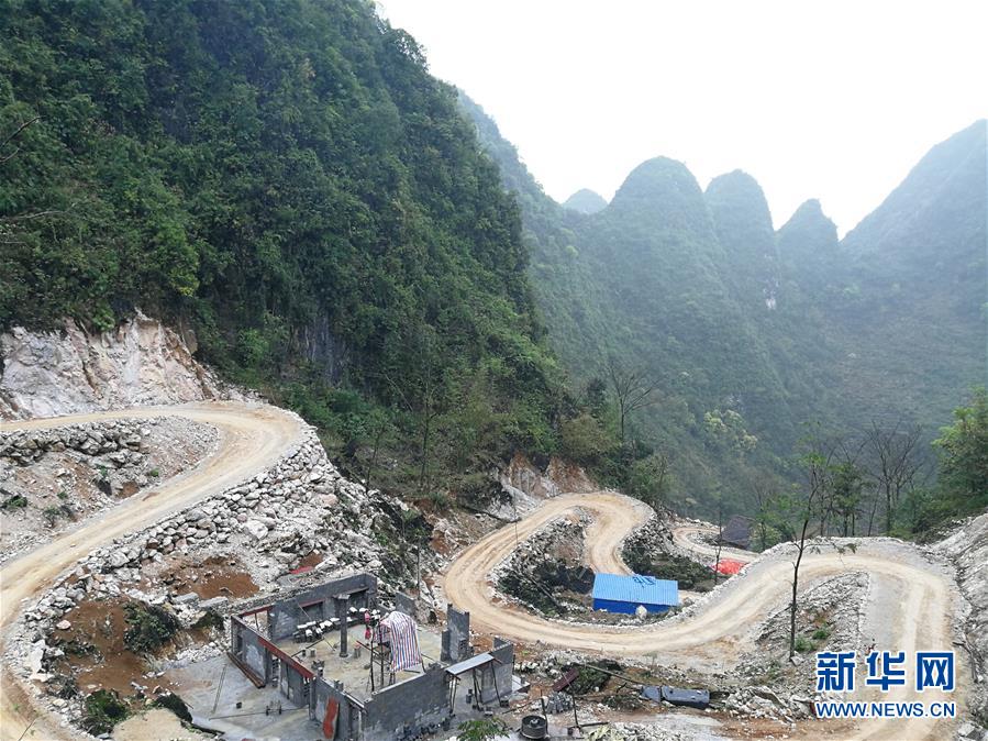 (在習(xí)近平新時代中國特色社會主義思想指引下——新時代新作為新篇章·習(xí)近平總書記關(guān)切事·圖文互動)(7)啃下最后的硬骨頭——脫貧攻堅掛牌督戰(zhàn)進(jìn)行時