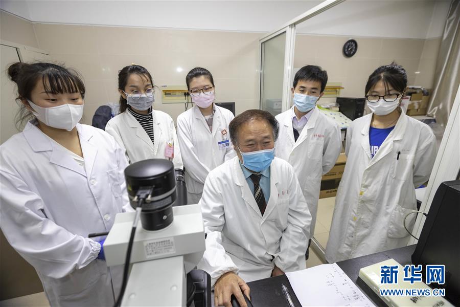 （代表委員履職·圖文互動）（1）“履職與行醫(yī)，都要精益求精”——全國政協(xié)委員吳煥淦履職記