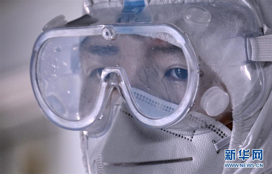 （新華全媒頭條·圖文互動）（10）構(gòu)筑守護(hù)城市、守護(hù)生命的堅強(qiáng)防線——北京開展大規(guī)模核酸檢測