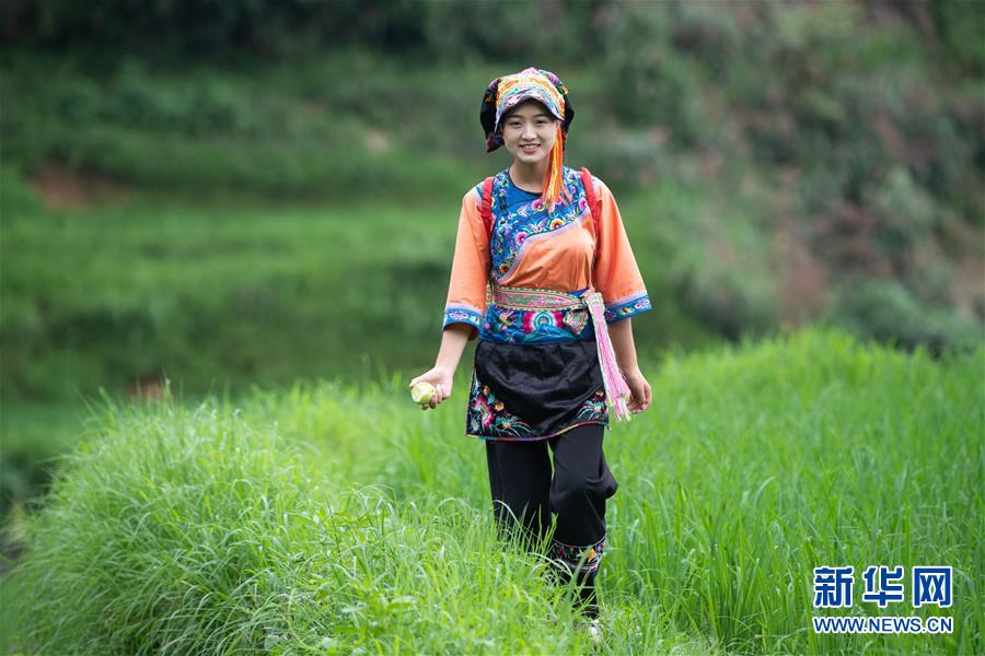 （新華全媒頭條·走向我們的小康生活·圖文互動(dòng)）（4）那山，那人，那苗寨——十八洞村三代人的奮斗史