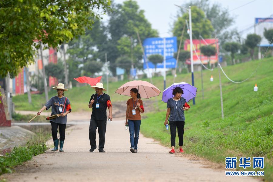 (新華全媒頭條·圖文互動(dòng))(4)“洪線”逆險(xiǎn)守家國(guó)——抗洪一線的凡人星光