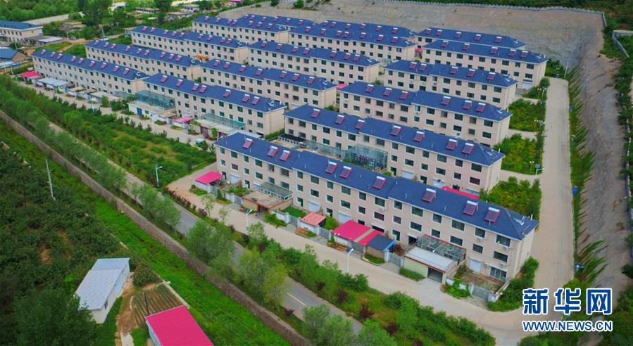 （新華全媒頭條·走向我們的小康生活·圖文互動(dòng)）（12）長(zhǎng)城腳下，小康村串成“珍珠鏈”