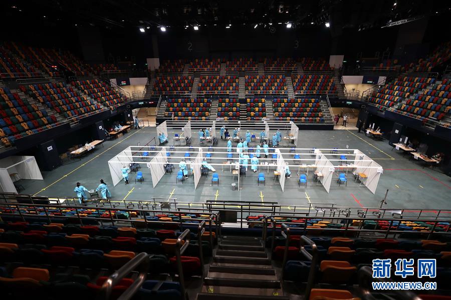 （圖文互動）（1）“身為醫(yī)護人員一分子，應(yīng)該出來幫忙”——參與新冠病毒社區(qū)檢測的香港醫(yī)護人員速寫