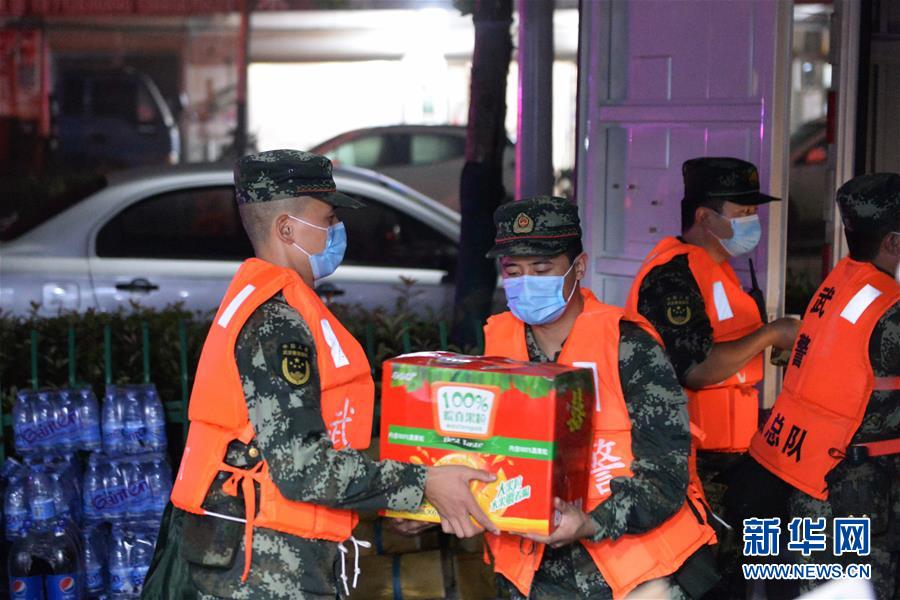 (在習近平新時代中國特色社會主義思想指引下——新時代新作為新篇章·習近平總書記關(guān)切事·圖文互動)(9)一切為了人民——寫在全國防汛救災(zāi)取得階段性重大勝利之時